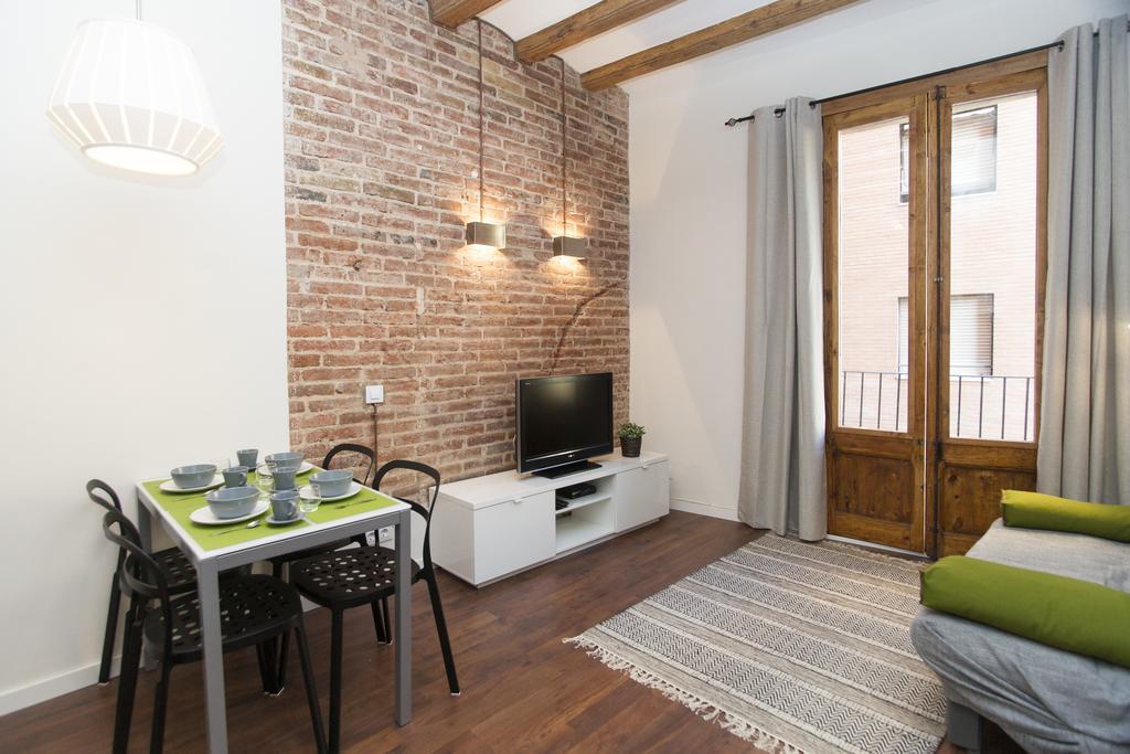 Apartments Barcelona Sagrada Room photo