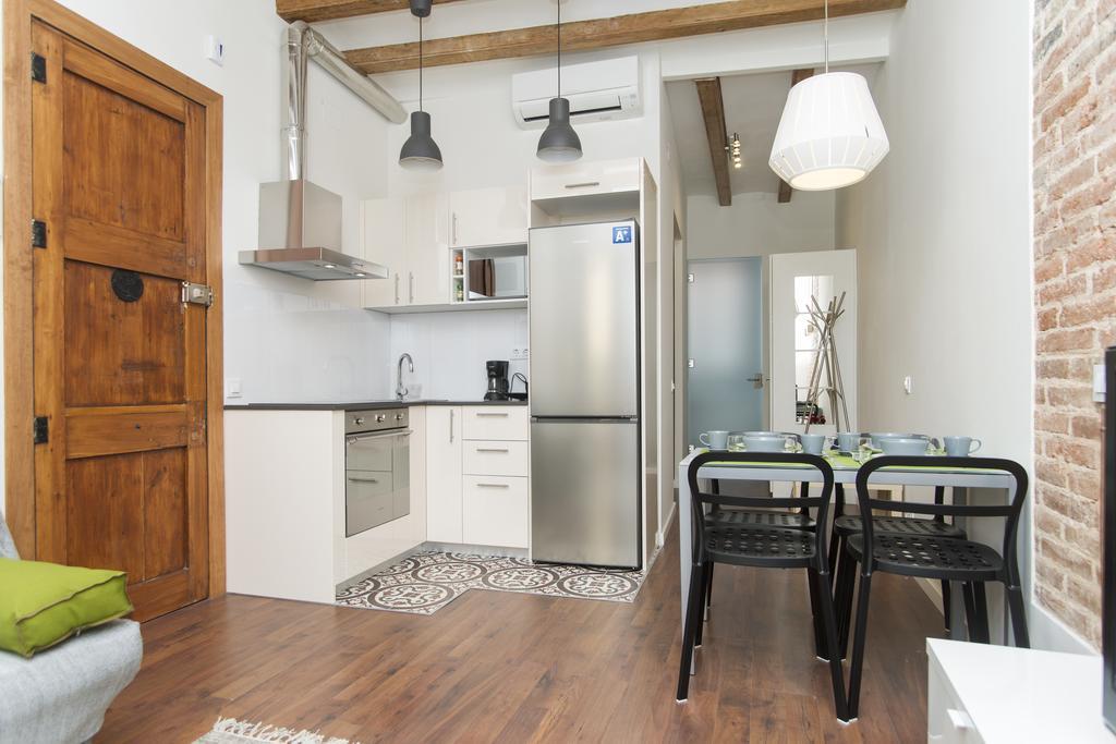 Apartments Barcelona Sagrada Room photo