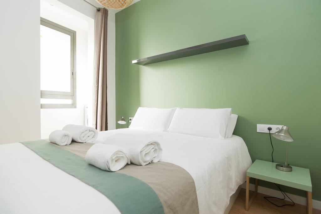 Apartments Barcelona Sagrada Room photo
