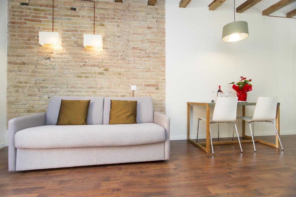 Apartments Barcelona Sagrada Room photo