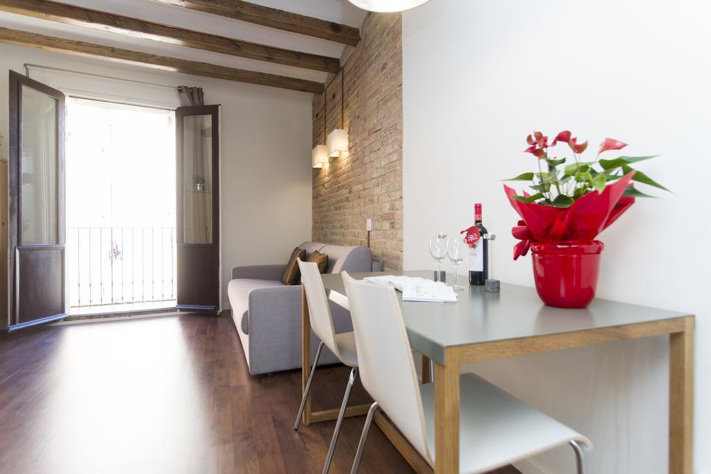 Apartments Barcelona Sagrada Room photo