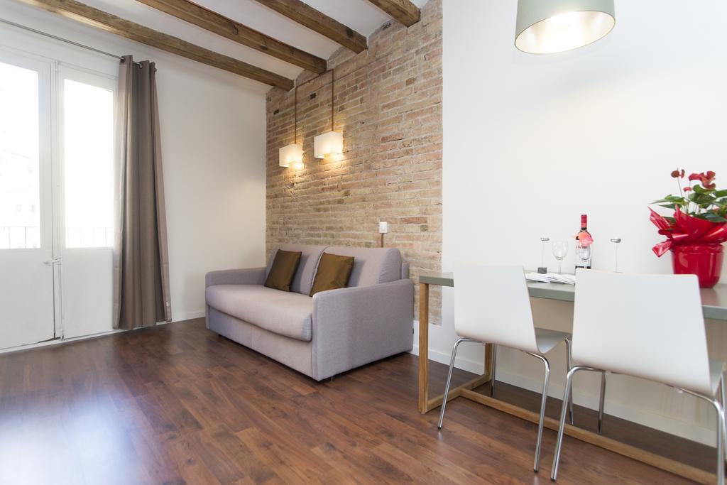 Apartments Barcelona Sagrada Room photo