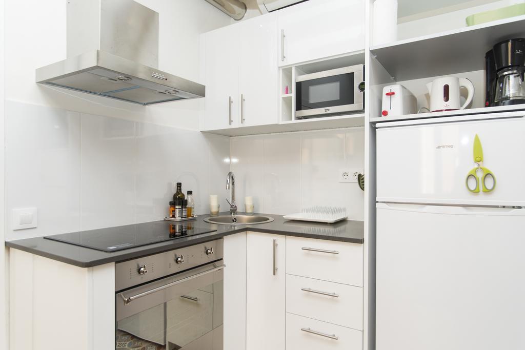 Apartments Barcelona Sagrada Room photo