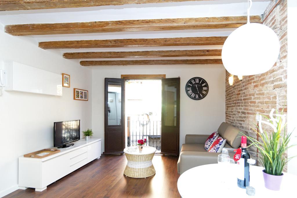 Apartments Barcelona Sagrada Room photo