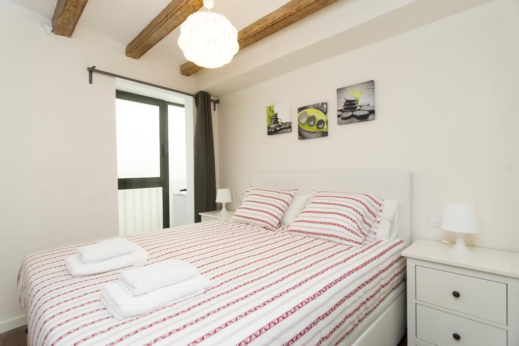 Apartments Barcelona Sagrada Room photo